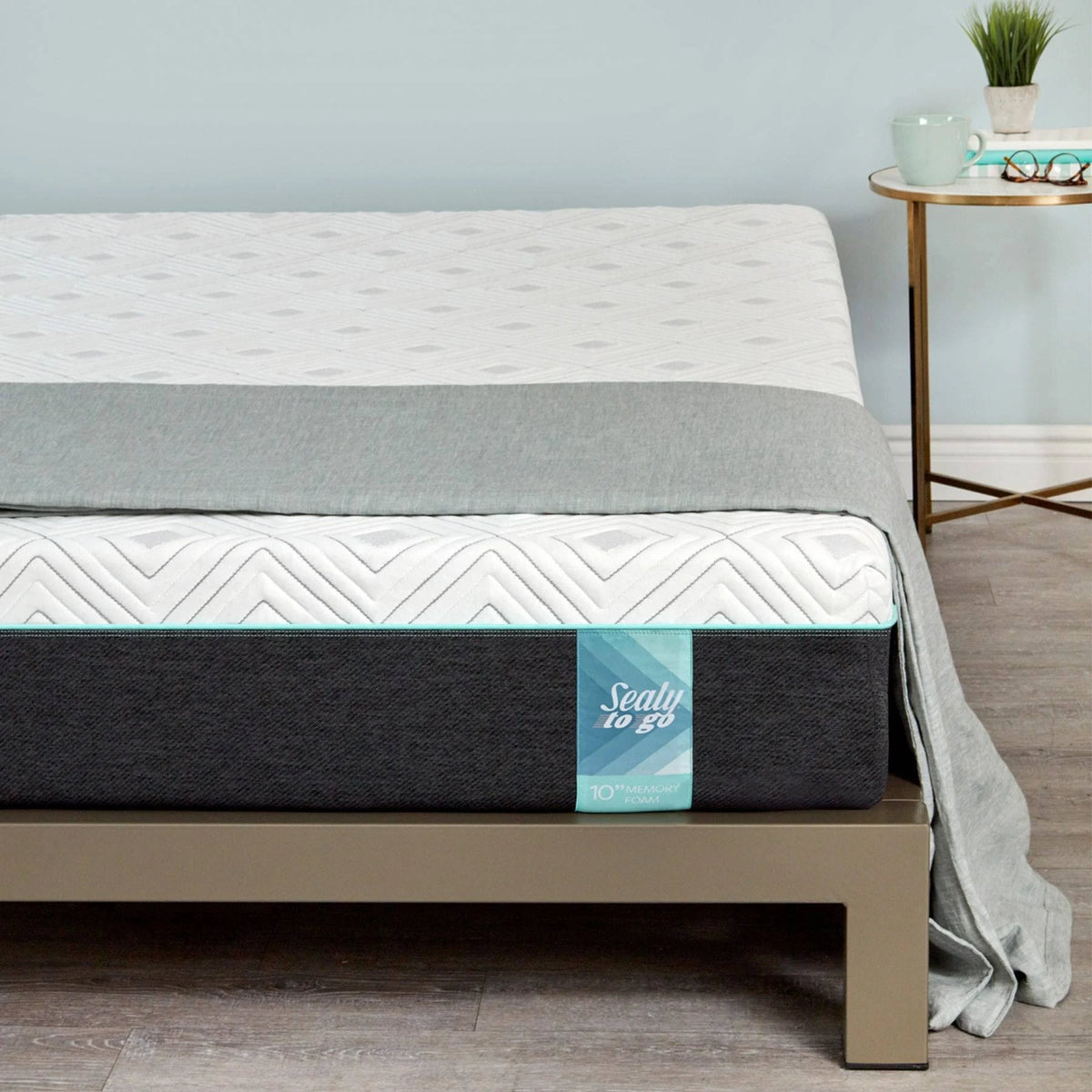 California King 10-Inch Memory Foam Mattress A70595