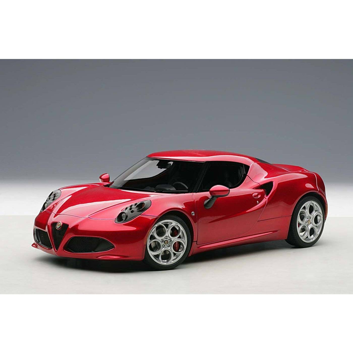1/18 Alfa Romeo 4C Metallic Red Z584700