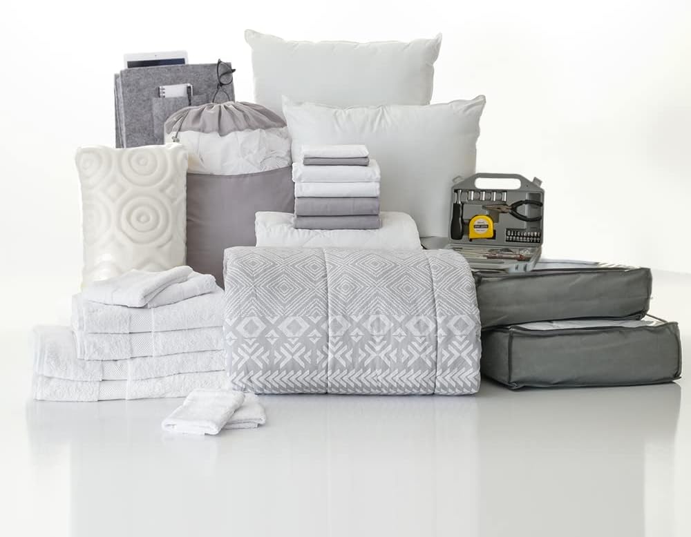 Twin XL Blue and Navy Bedding Bath Set A151