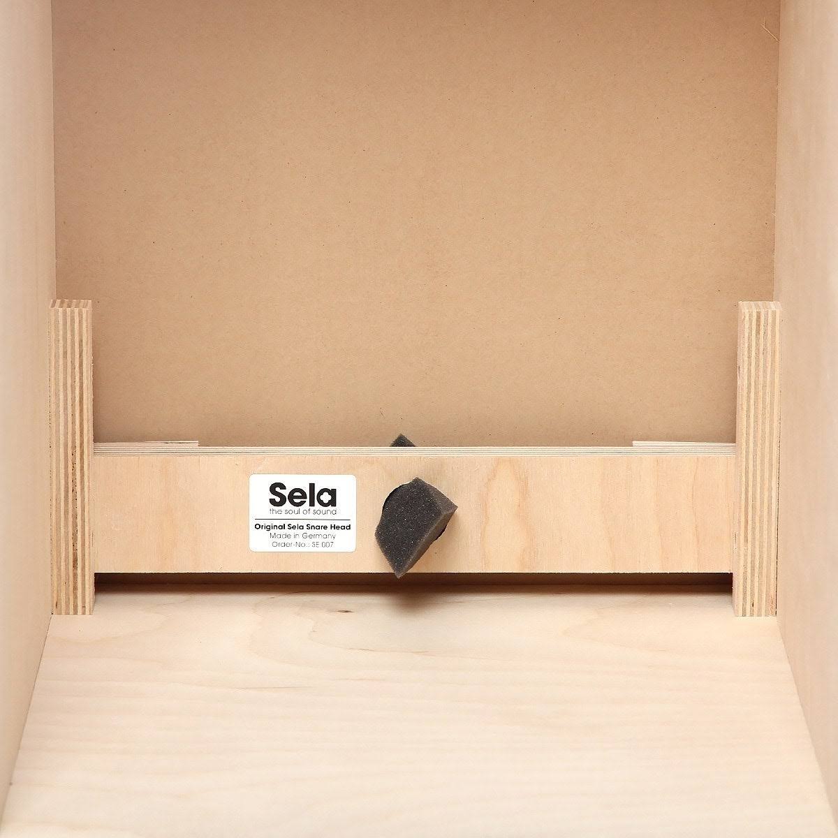 Black Cajon G596