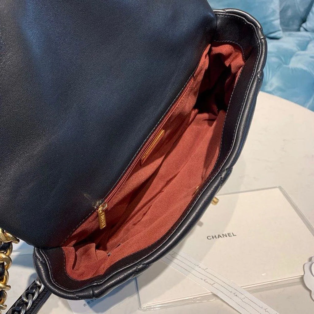 Black Goatskin Leather Flap Bag H414