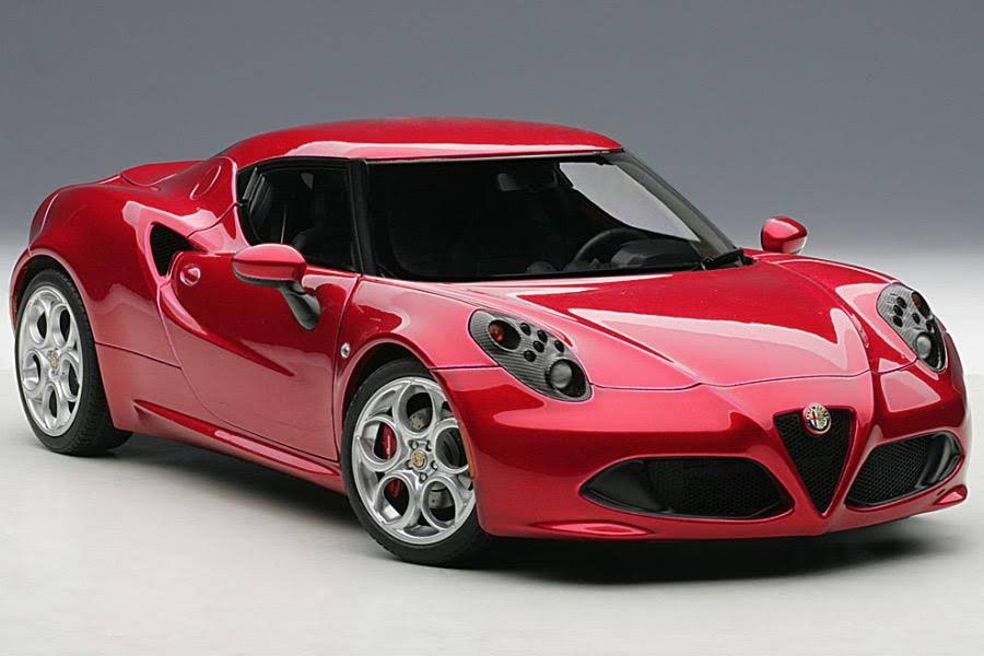 1/18 Alfa Romeo 4C Metallic Red Z584700