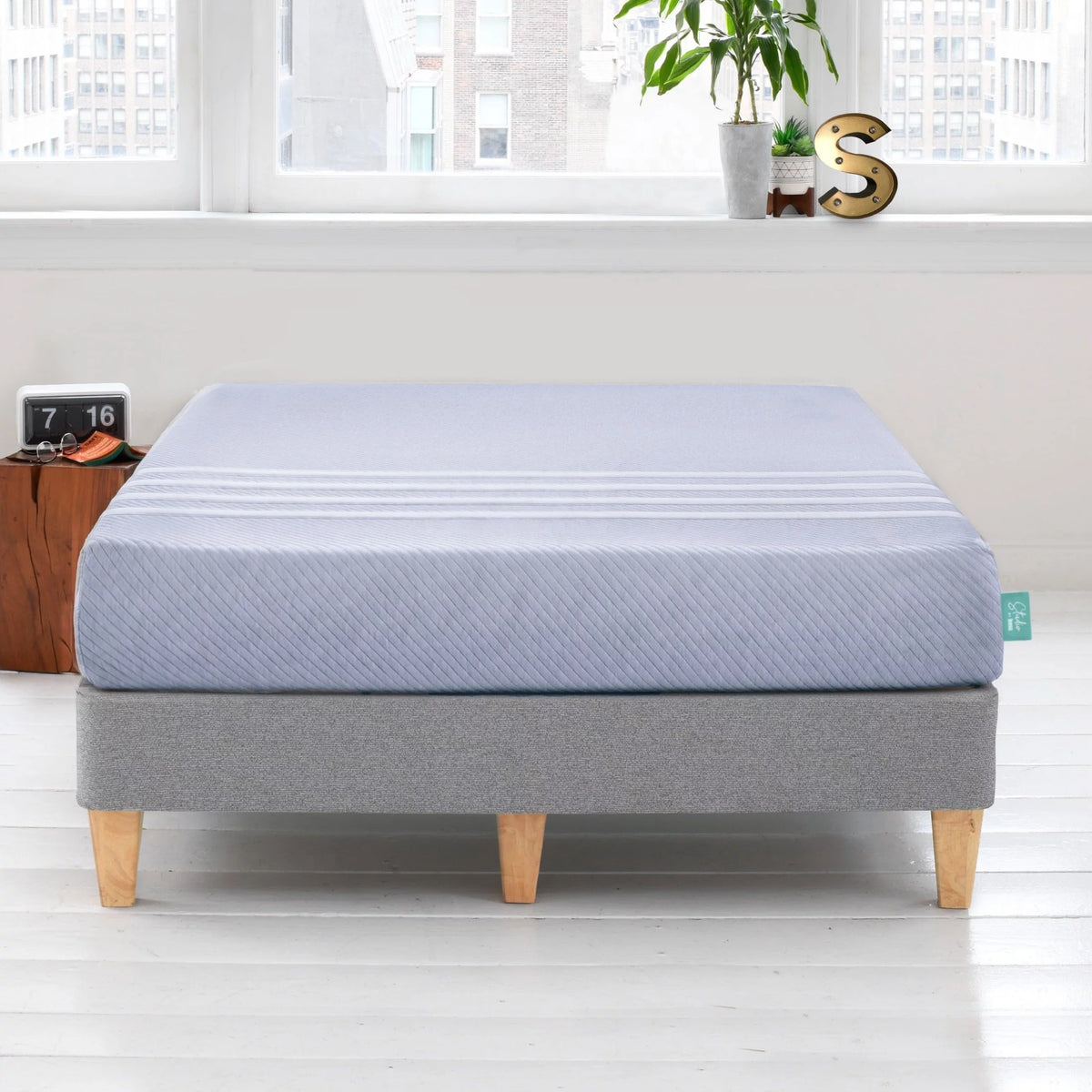 Queen Memory Foam Mattress T95557