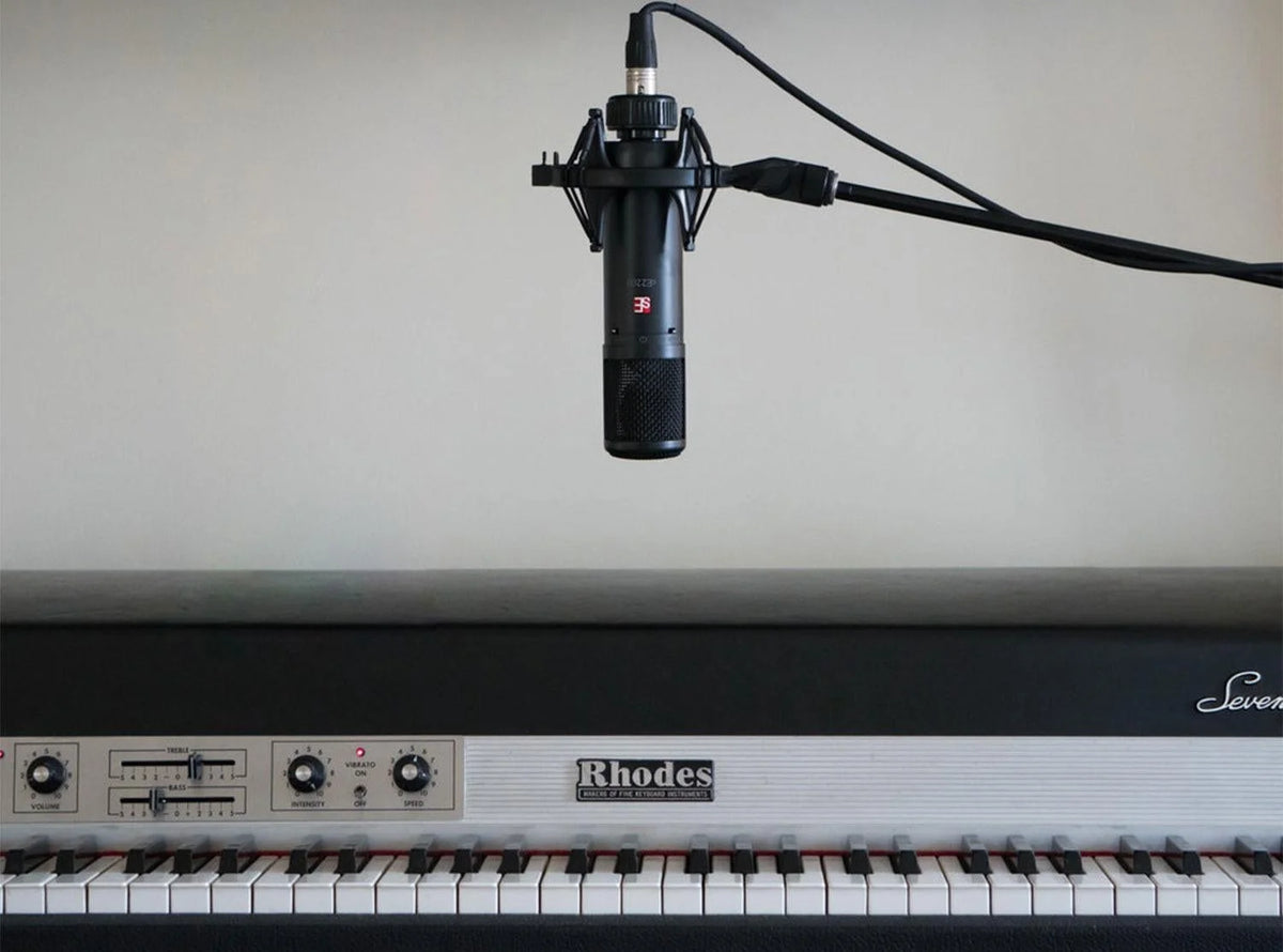 Large Diaphragm Condenser Mic with Shockmount and Filter L91519