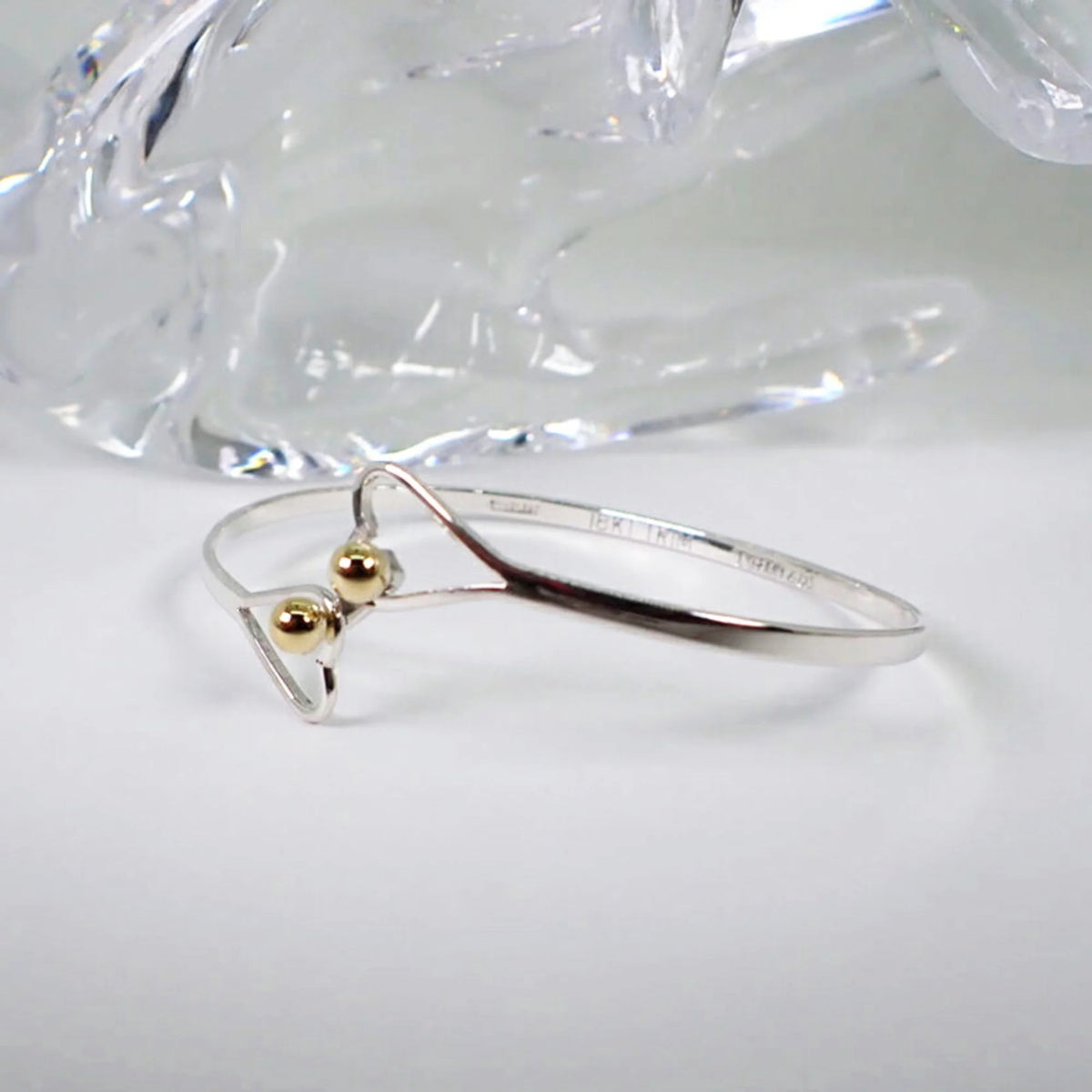 SV925 18KT Heart Bangle K274131