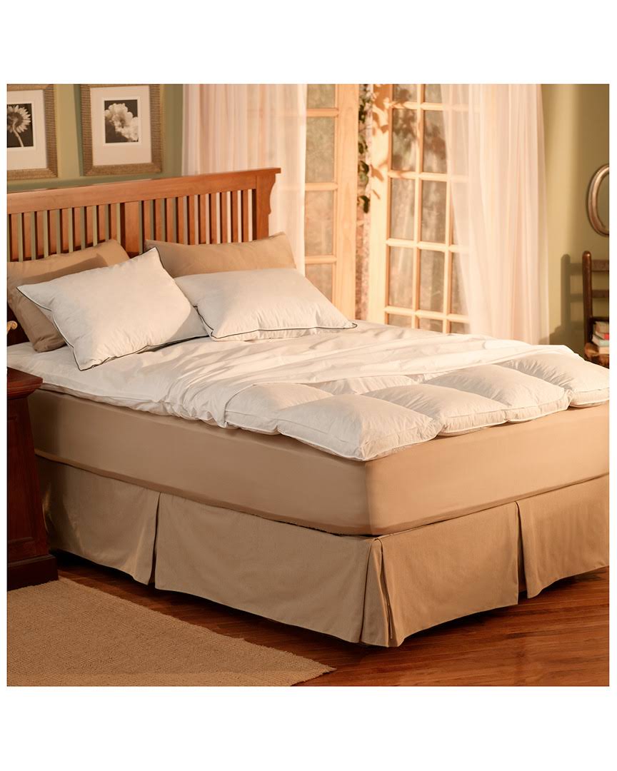 California King Featherbed Protector in White I50352