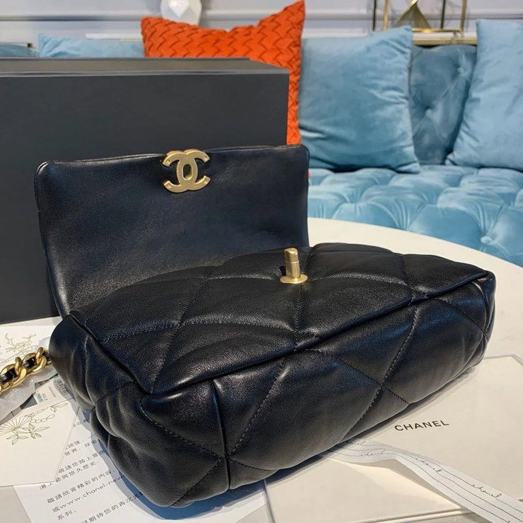 Black Goatskin Leather Flap Bag H414