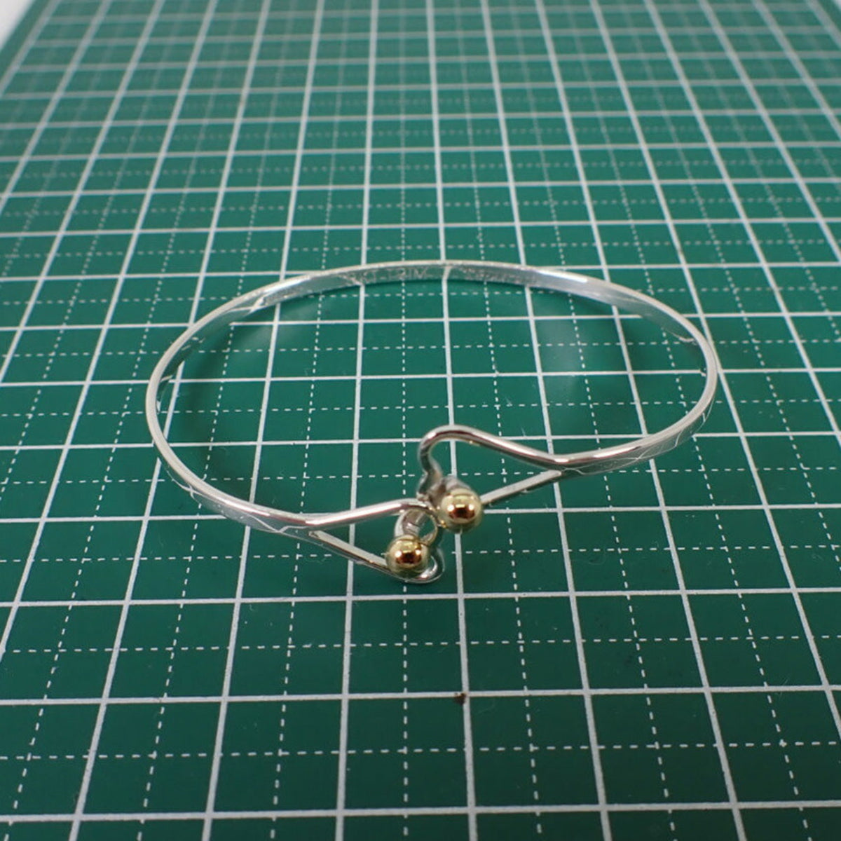 SV925 18KT Heart Bangle K274131