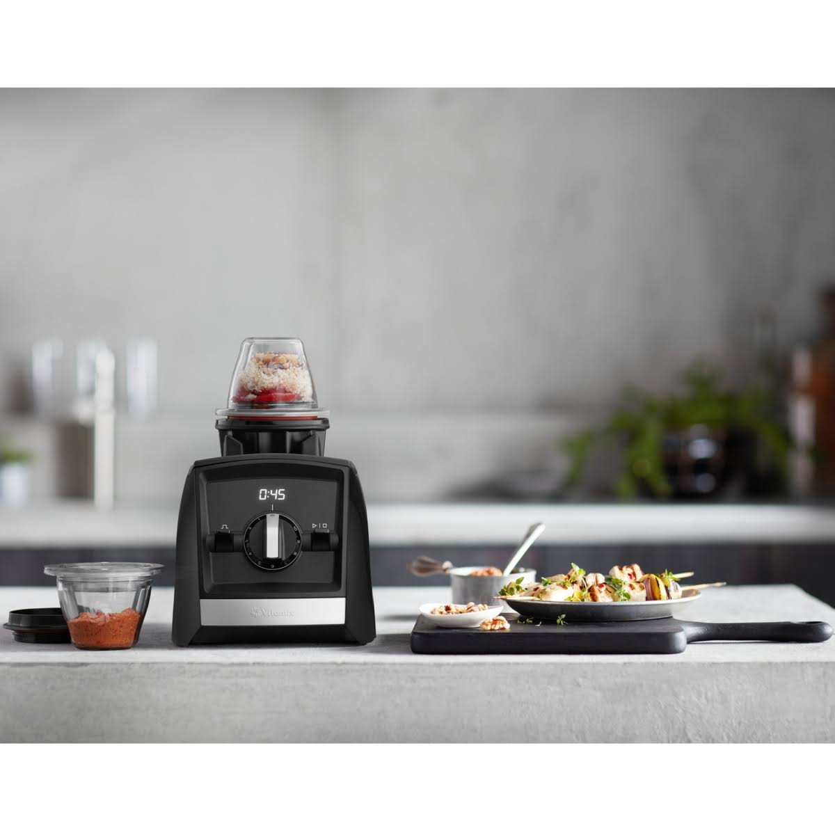 White Ascent Series Blender U2688