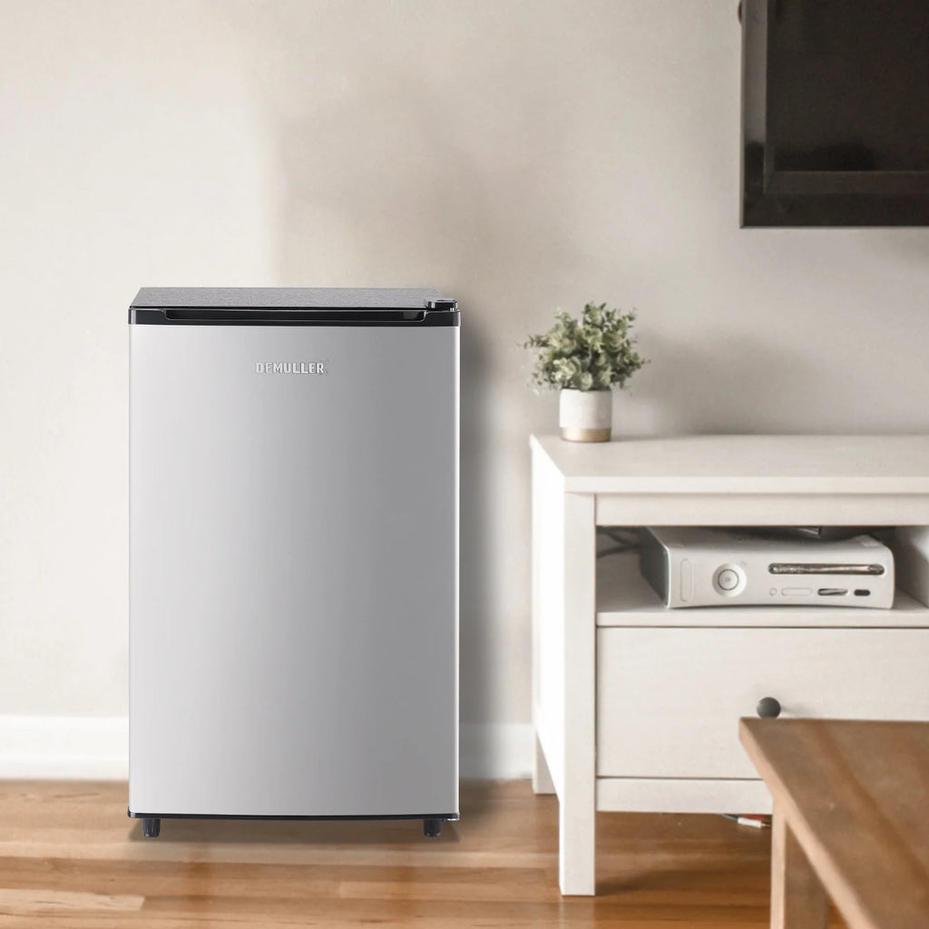 3.2 Cu. ft Compact Upright Freezer G5394